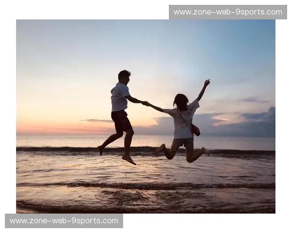 天空VS山猫:一场关于自由与野性的浪漫追逐 天空VS山猫:一场关于自由与野性的浪漫追逐